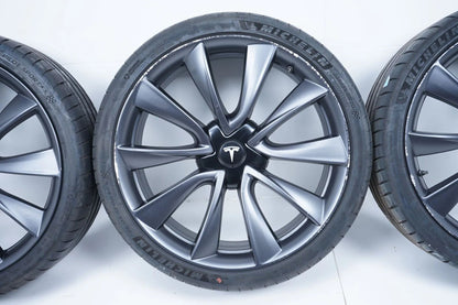 Tesla Model 3 summer tires, summer wheels 235/35/20 inch