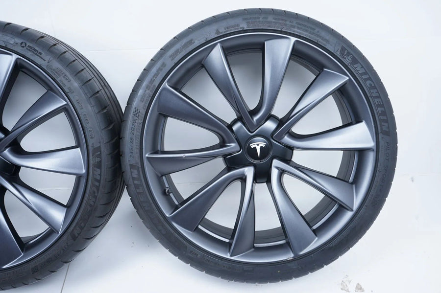Tesla Model 3 summer tires, summer wheels, 235/35/20 inch, 7mm tread depth