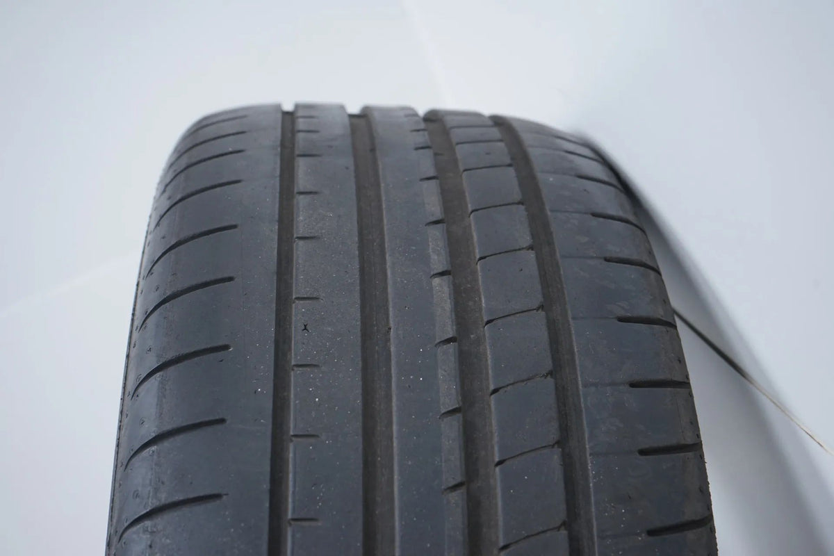 Jaguar XE XF GX summer wheels summer tires 245 45 18 inch Detailansicht 18