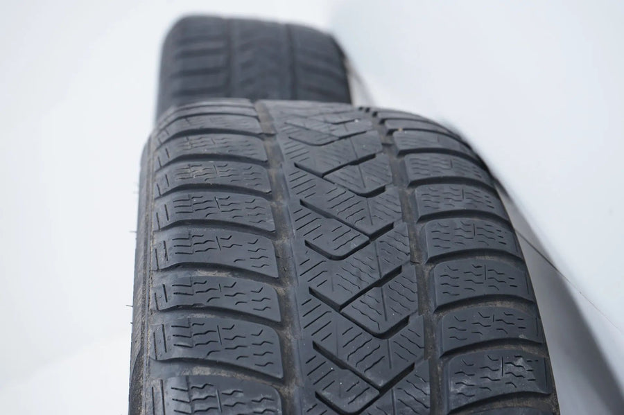 Mercedes C Klasse W206 Winterreifen Winterräder 225 45 18 Zoll