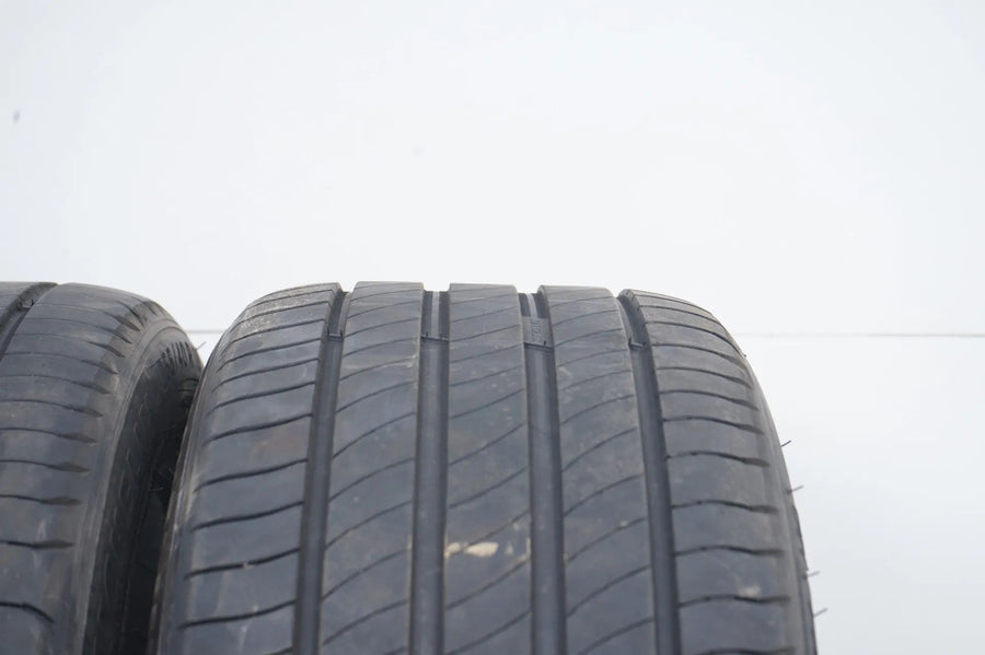 2x Michelin summer tires 255 40 18 inch DOT20 approx. 4.5mm tread depth