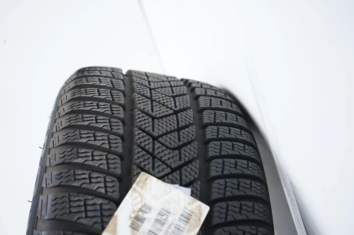 Mercedes E Klasse W213 Hybrid Winterräder Winterreifen 18 Zoll Detailansicht 14