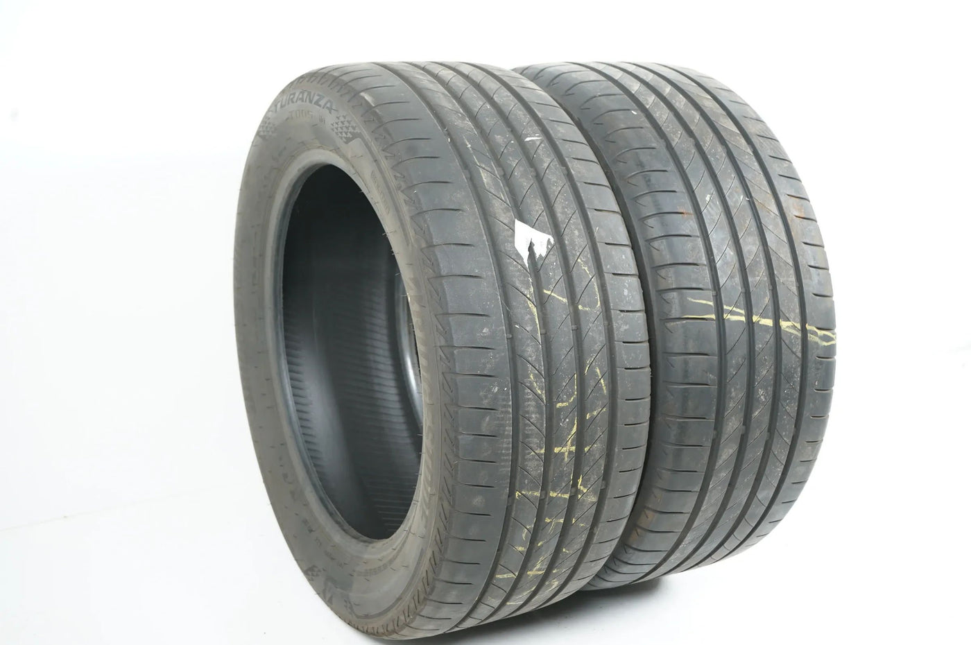 2x Sommerreifen Bridgestone 255 50 19 Zoll DOT22/20 ca.5mm MO