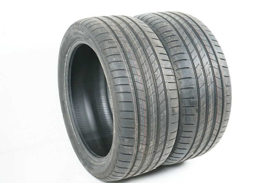 2x DEMO Sommerreifen Bridgestone 255 40 R18 18 Zoll DOT22 MOE RFT