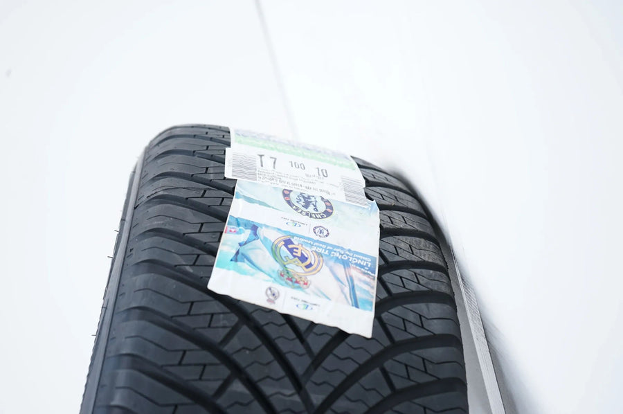 Mercedes Classe V W447 Pneus toutes saisons 17 pouces