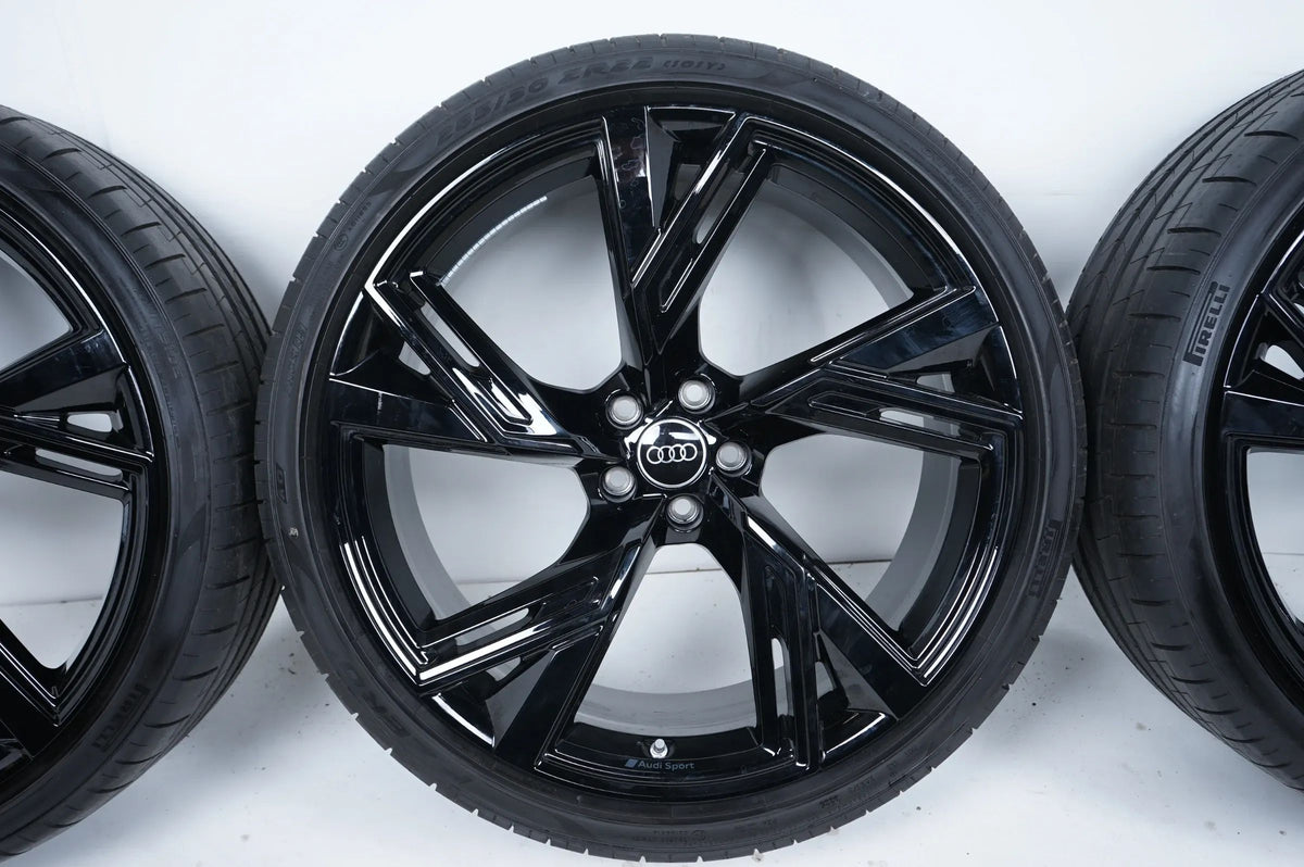 Like New Audi RS6 4K C8 Summer Wheels Summer Tires 285 30 22 Inch 4K0601025DH Detailansicht 4