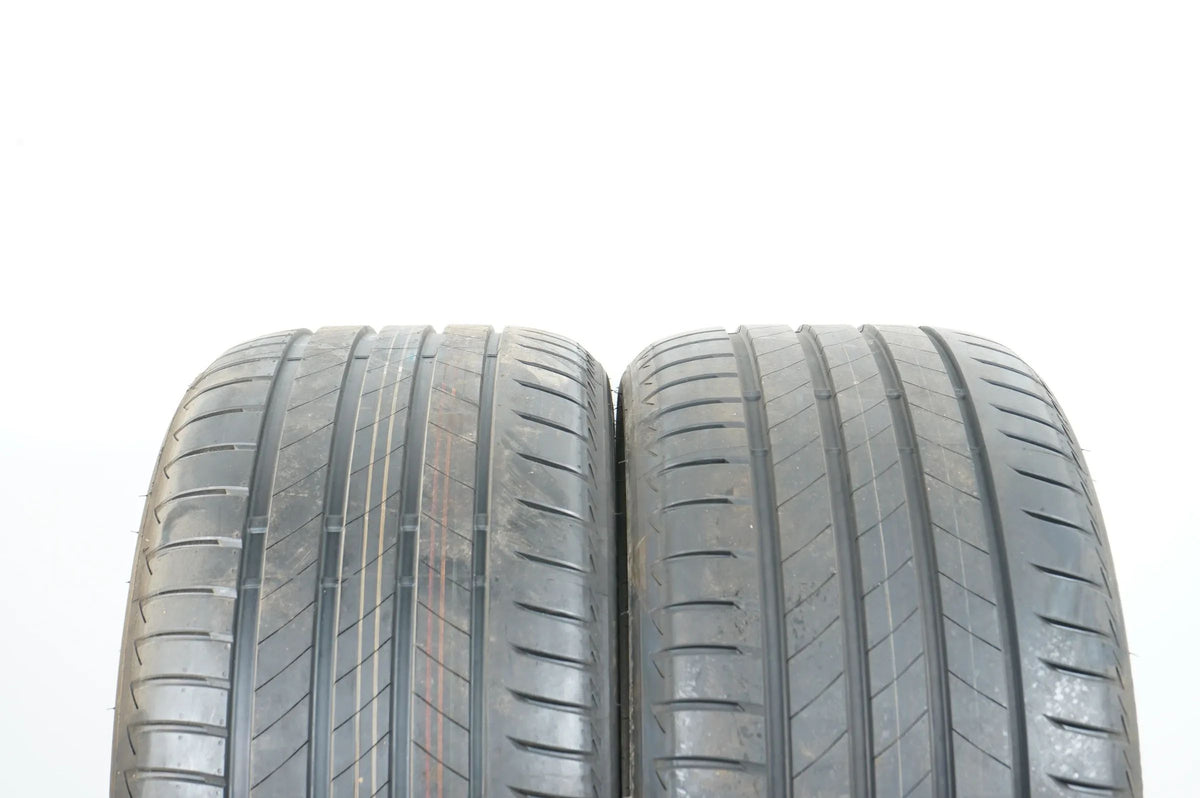 2 x Demo Sommerreifen Bridgestone 285 35 20 Zoll DOT22/20 MO Detailansicht 4