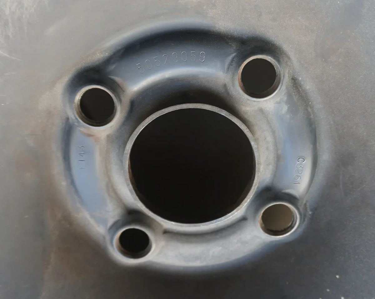 Original Fiat Grande Punto Stahlfelgen Felgen 50529059 6 x 15 ET43 Sommerreifen Detailansicht 4