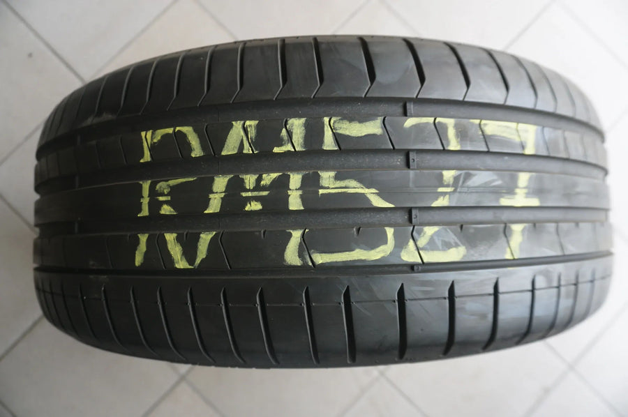 1 X 245 45 R18 100Y Pneu d'été Pirelli P Zero PZero * 2023 5mm
