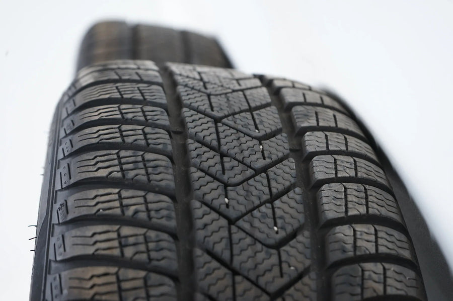 Ruote invernali BMW Serie 3 4 G20 G21, pneumatici invernali da 18 pollici 796M 6885305