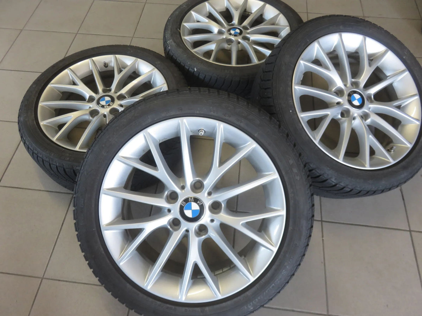 Original BMW 1er F20 2er F22 17 Zoll Alufelgen Winterreifen 205 50 R17 2015 7mm