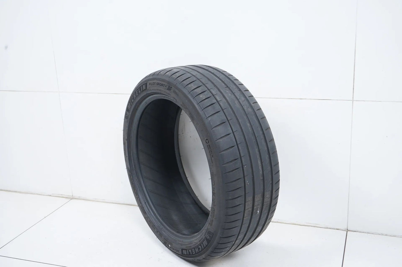 1 x Sommerreifen Michelin 225 45 18 Zoll DOT18 ca.5m MO