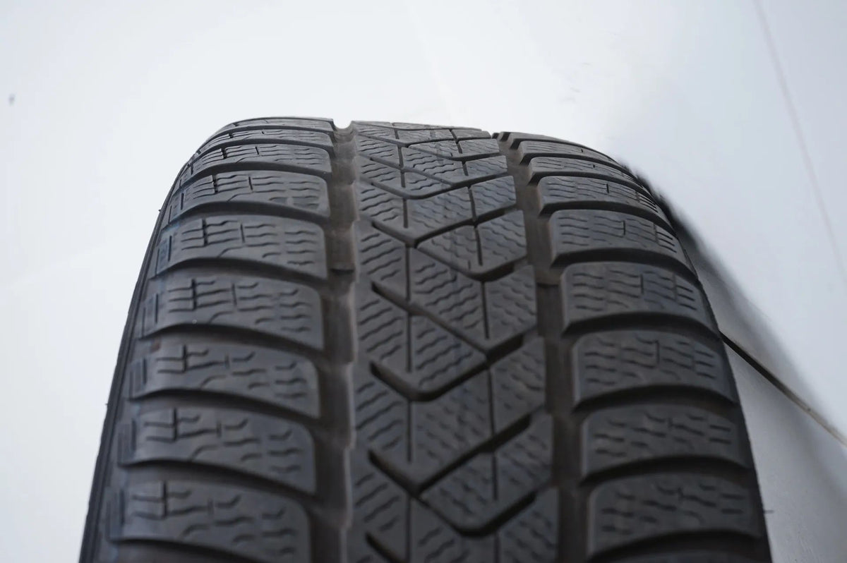 Mercedes C-Class W206 winter tires/wheels 225/45/18 inch Detailansicht 18