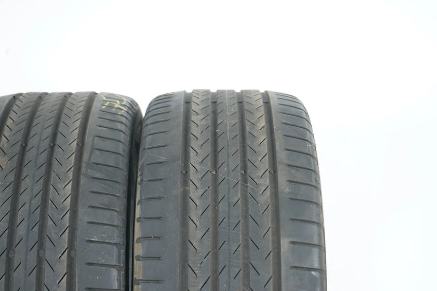 2 pneus été Continental 245/45/19 pouces DOT23, profondeur de sculpture d'environ 4 mm, BMW*MO