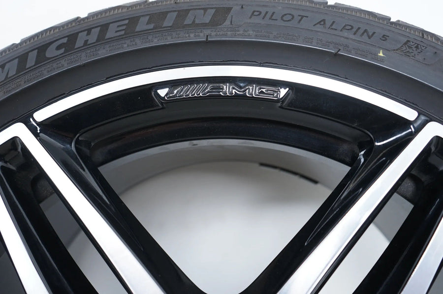 Mercedes E43 E53 AMG W213 zimní pneumatiky zimní kola 19 palců