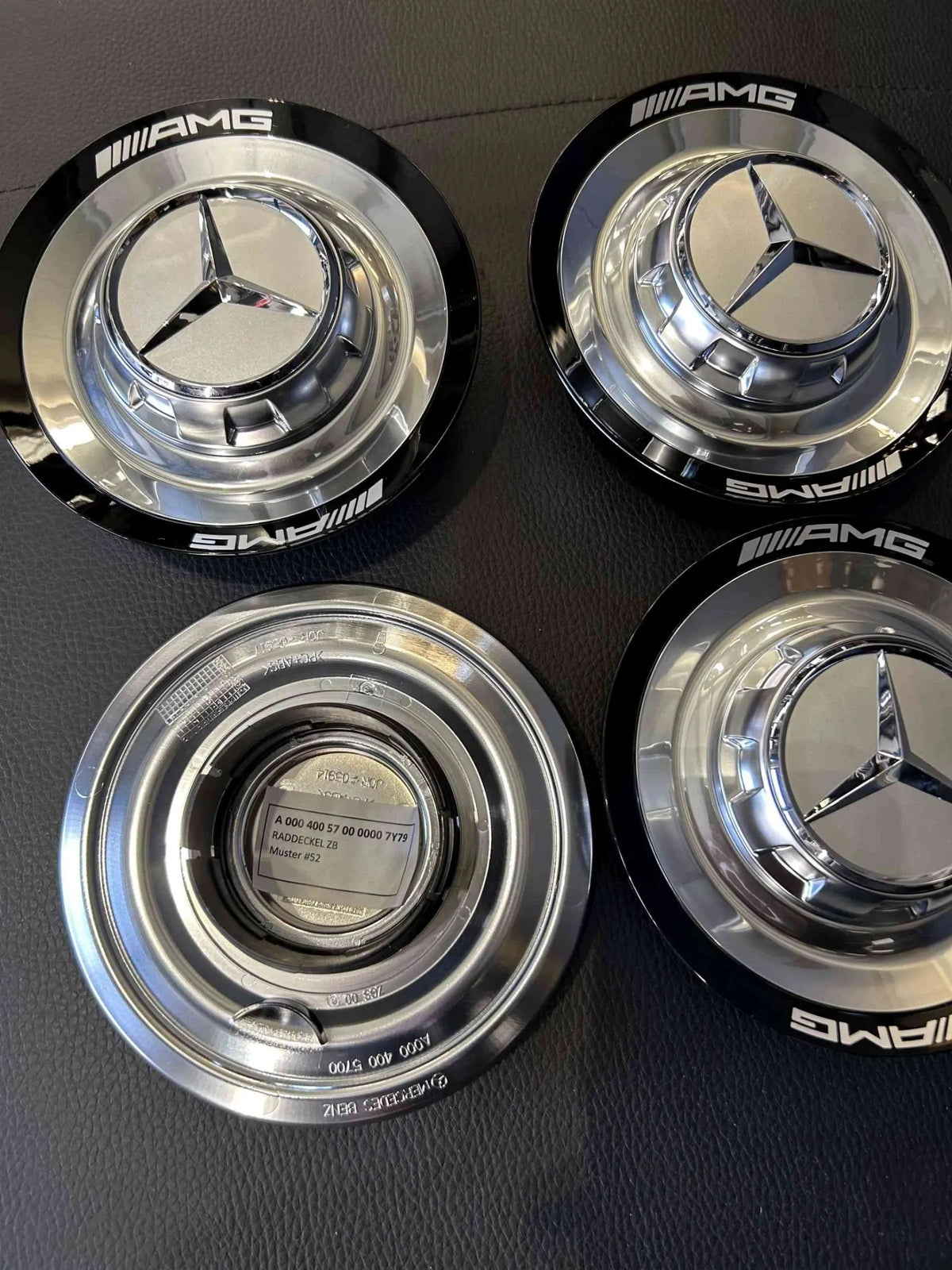 4x Original Wie Neu Mercedes AMG Nabendeckel Deckel Silber/schwarz A0004005700 Visualizzazione dettagliata 4