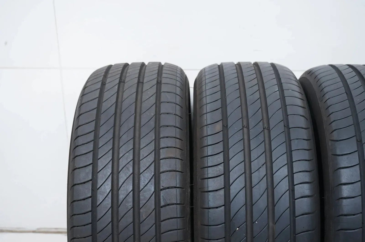 4 x Pneus été Michelin Primacy 4 195 55 16 pouces DOT22 env. 6mm Vue détaillée 4