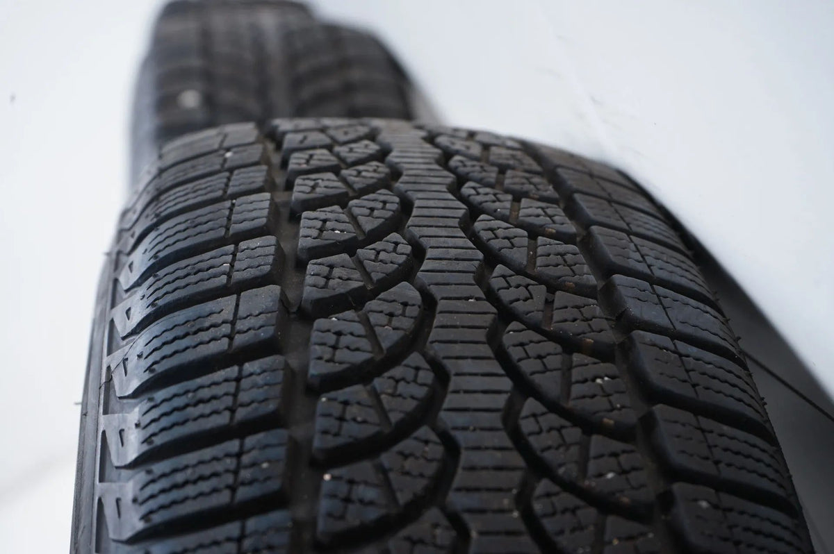 Audi Q3 8U Winter tires Winter wheels 215 65 16 inch 8U0601025Q Detailansicht 10