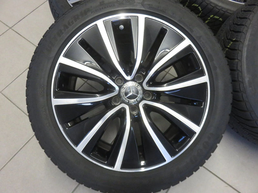 Jantes alu originales Mercedes CLS C257 W257 roues hiver pneus hiver 245 45 R18