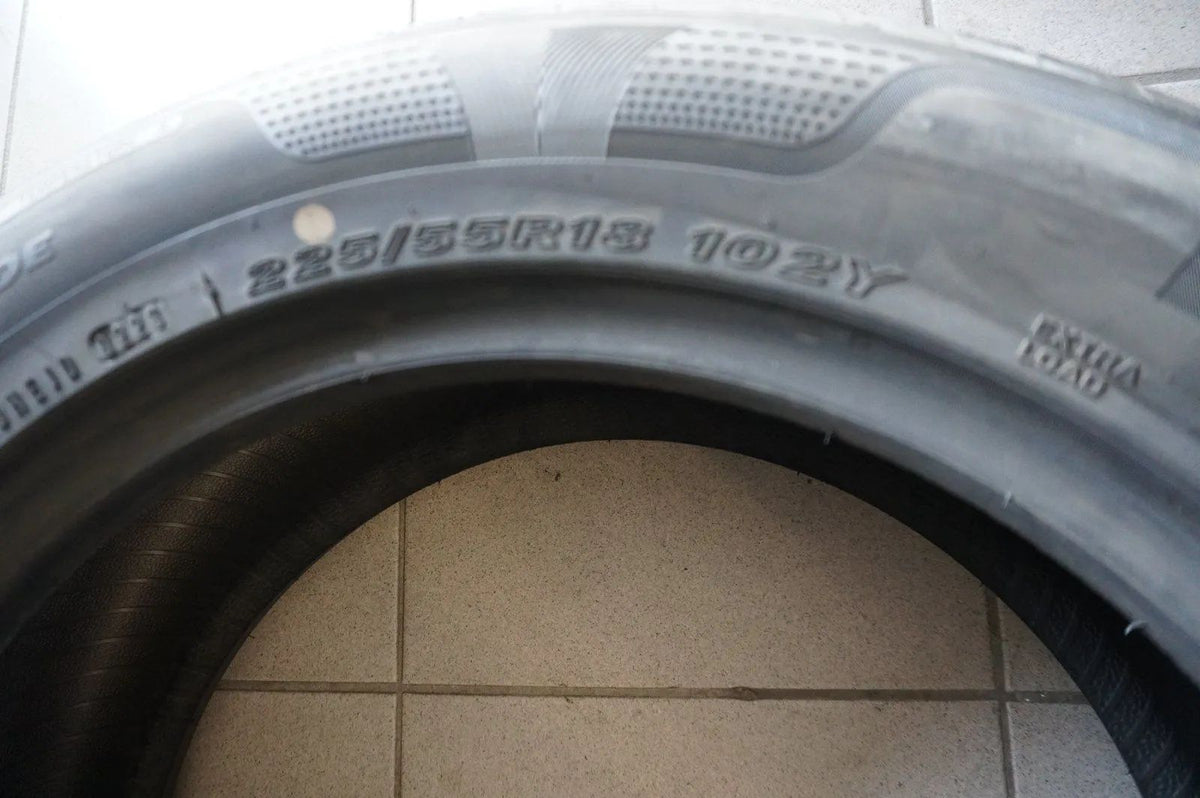 2 X 225 55 R18 102Y Pneus été Nexen NFera Sport * MO 6,5mm 2023 Vue détaillée 3