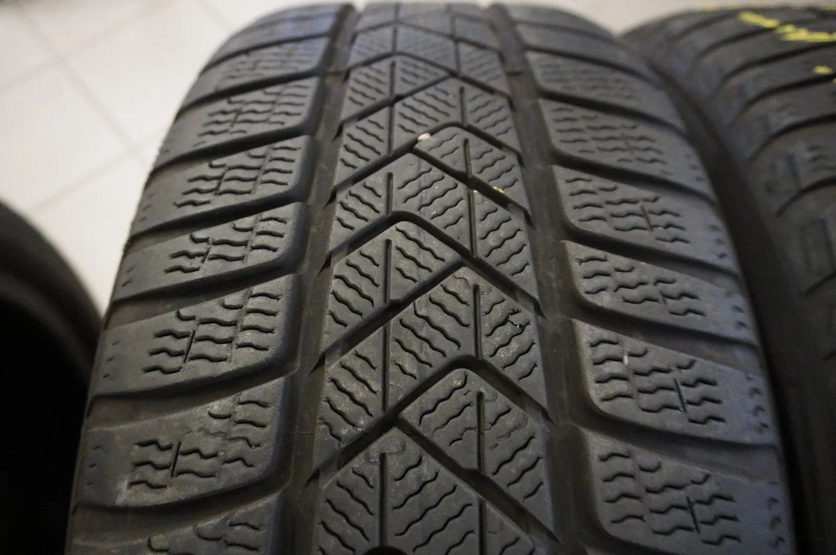 Genuine Mercedes E-Class W213 S213 18 Inch Alloy Wheels Winter Wheels Winter Tires Detail view 9