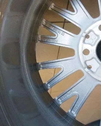 Jantes alliage et pneus hiver Mercedes Classe A W177 Classe B CLA C118 d'origine 6 mm