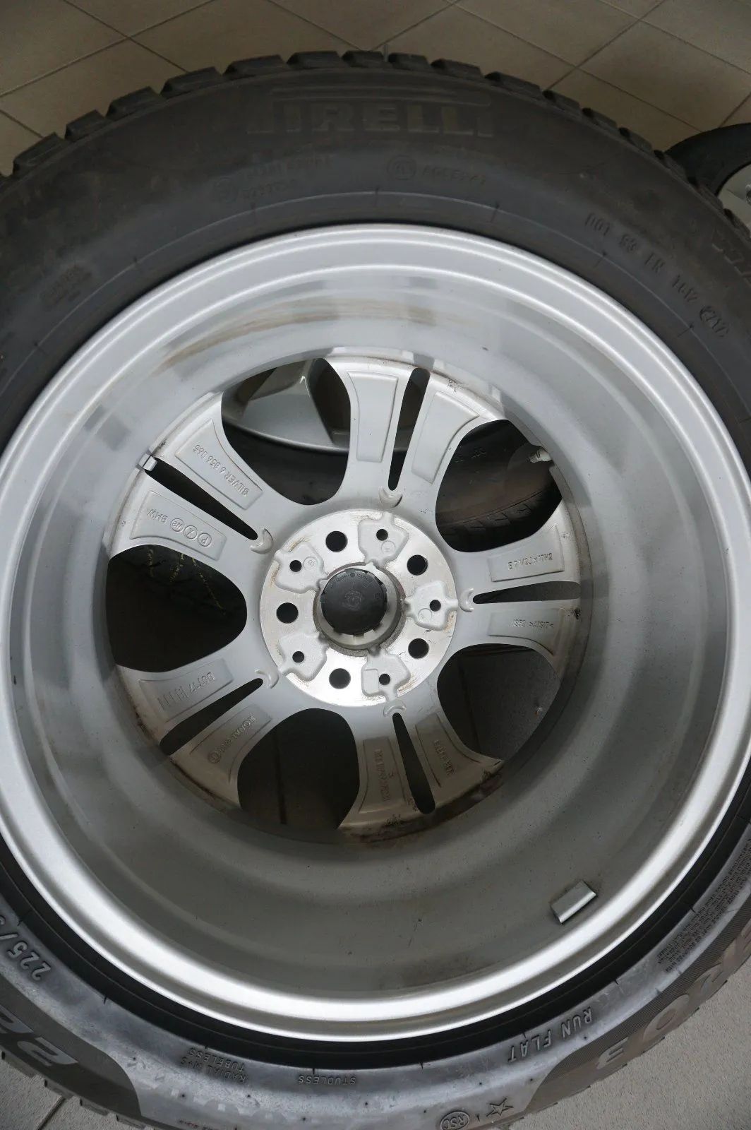 Jantes alliage d'origine BMW X1 F48 X2 F39 Roues hiver Pneus hiver 225 55 R17 7mm Vue détaillée 7