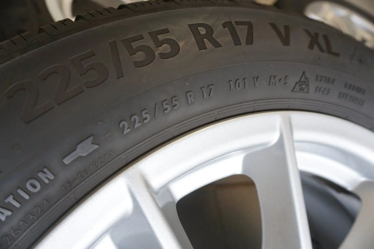 Original BMW 5 Series G30 G31 Alloy Wheels Winter Wheels Conti Winter Tires 225 55 R17 7mm Detailansicht 2