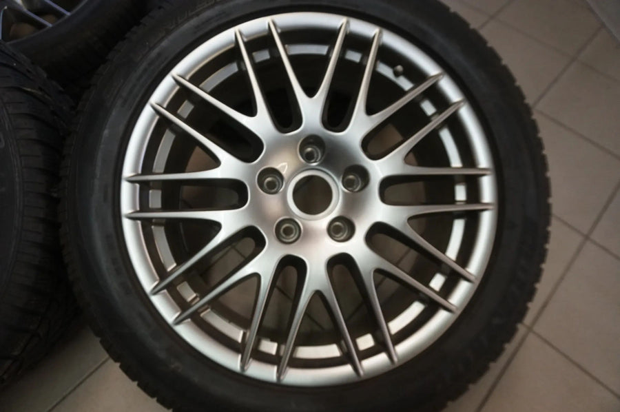 Jantes alu d'origine Porsche Cayenne 92A pneus hiver 275 45 R20 pouces 7P5601025AH