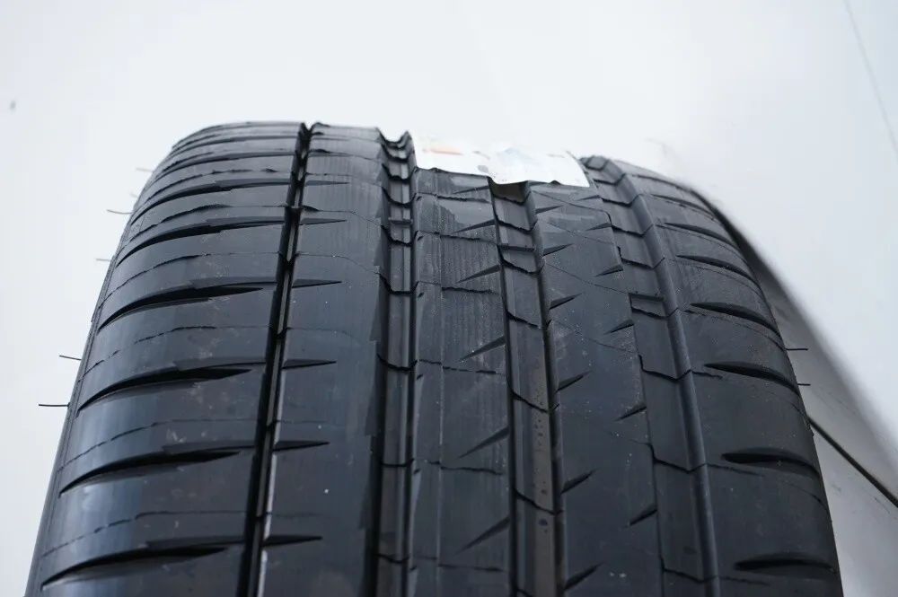 Jantes et pneus été 21 pouces pour Mercedes AMG GT W290 neuves Detailansicht 11
