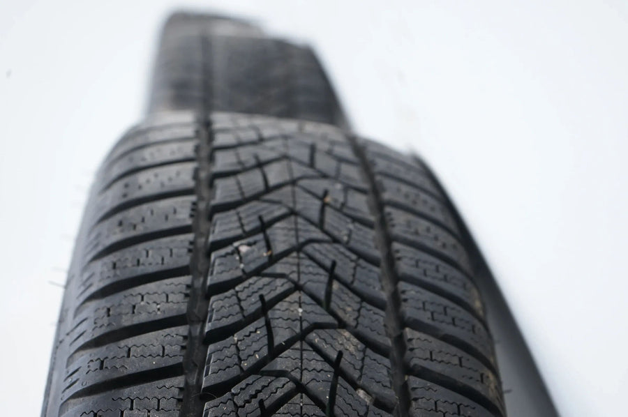 Audi VW Seat Allwetterräder mit neuen Allwetterreifen 205 55 16 Zoll