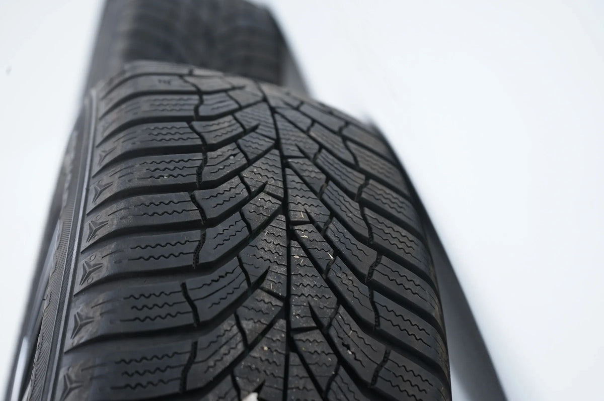 KIA inconnu roues d'hiver pneus d'hiver 175 65 14 pouces 4 trous Detailansicht 10