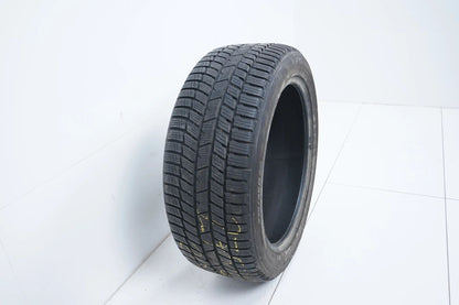 1x Toyo winter tire 275/45/20 inch, approx. 7 mm tread depth, DOT 19