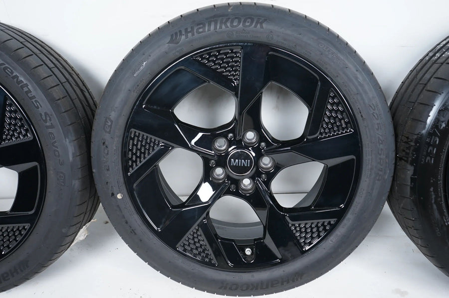 MINI Aceman J05 ruote estive pneumatici estivi 225 45 18 pollici 985 5A90F48
