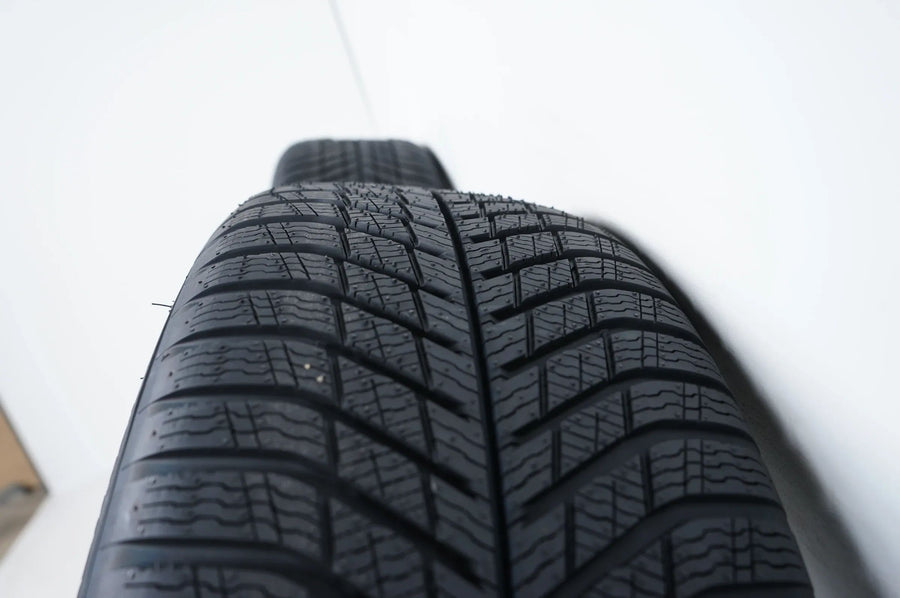 NEU Mercedes EQA EQB H243 X243 Winterräder Winterreifen 18 Zoll