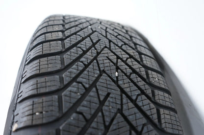 BMW X1 X2 U11 U10 winterwielen winterbanden 205 65 17 inch 5A094B2