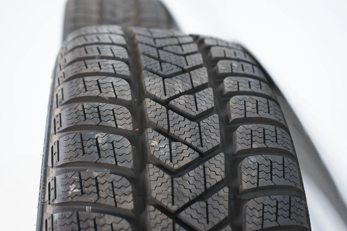 Mercedes C Klasse W205 AMG Winterreifen Winterräder 18 Zoll 7mm Detailansicht 16