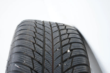 Wie Neu Audi Q2 81A Winterräder Winterreifen 215 55 17 Zoll 8mm 81A601025C