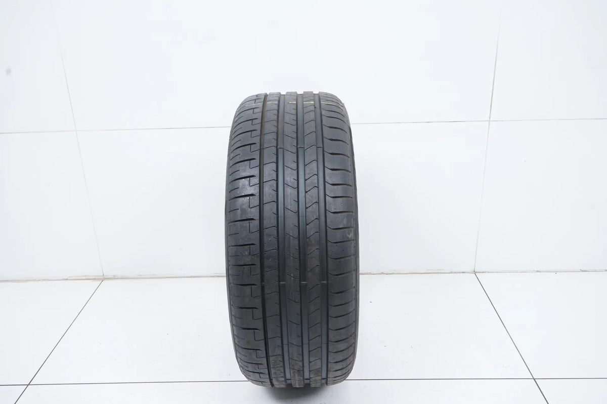 1 x Sommerreifen Pirelli P Zero 225 45 18 Zoll DOT17 ca.7mm Detailansicht 2