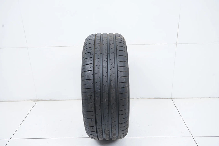 1 x Sommerreifen Pirelli P Zero 225 45 18 Zoll DOT17 ca.7mm