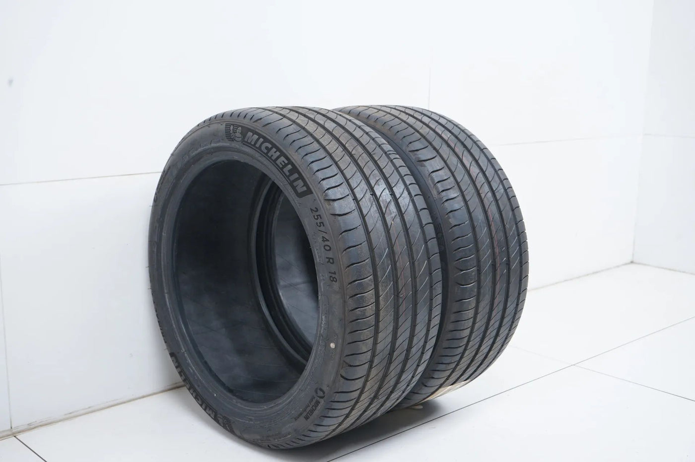 2x DEMO summer tires Michelin 255 40 18 inch DOT20 MO