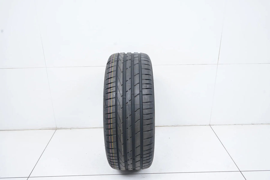 1 x DEMO Sommerreifen Hankook 225 45 18 Zoll DOT23 MO RFT