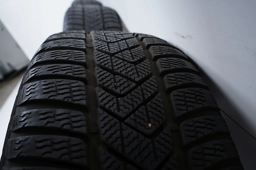 Mercedes E-Class W213 winter tires/wheels 245/45/18 inch