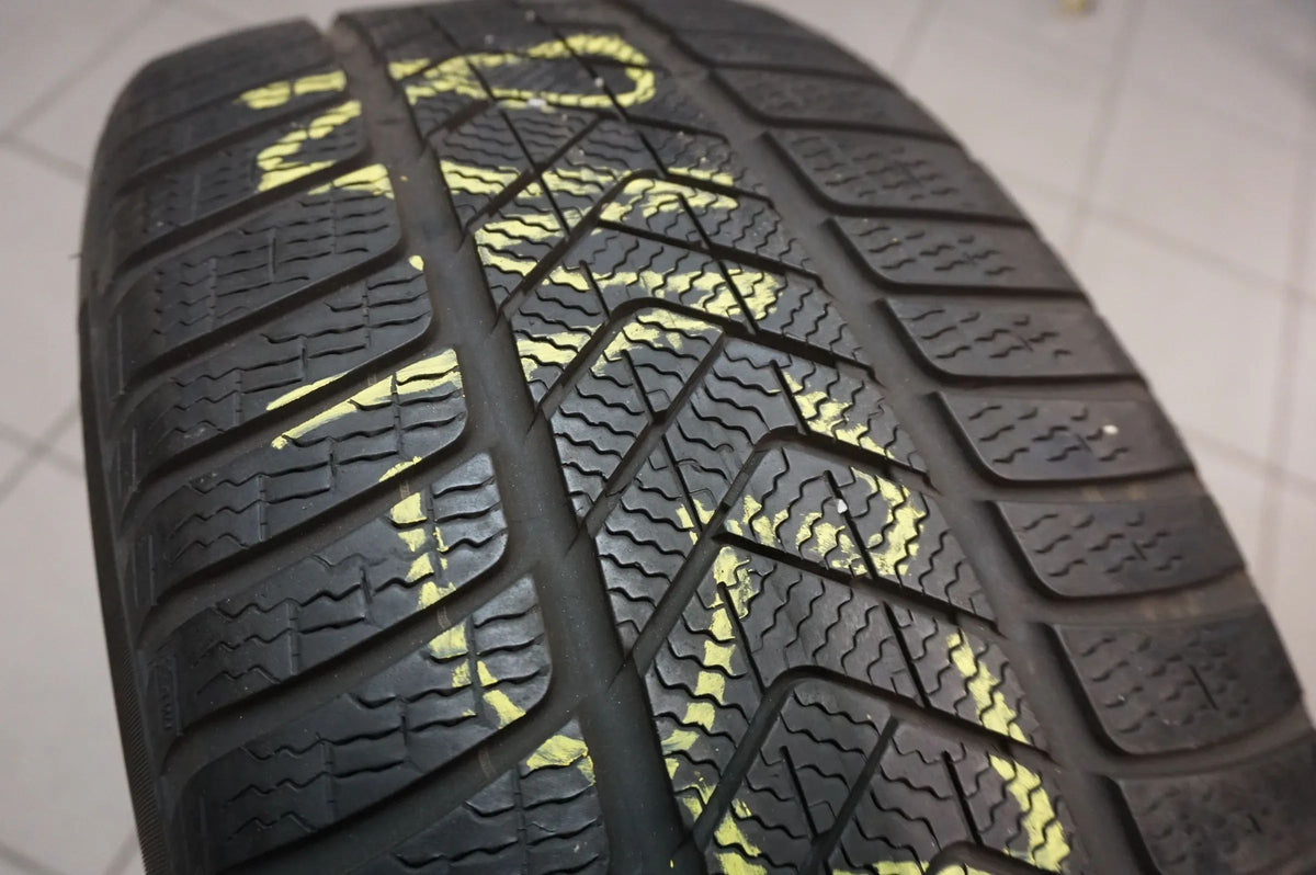 265 50 R19 110H Winterreifen Pirelli Scorpion Winter * RSC RFT 2021 6mm Detailansicht 4