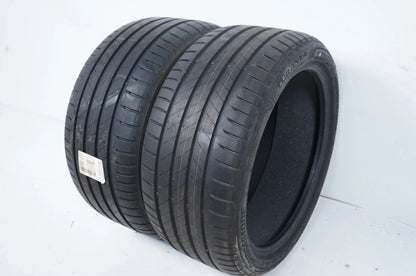 2 x Pneus d'été de démonstration Bridgestone 285 35 20 pouces DOT21 MO