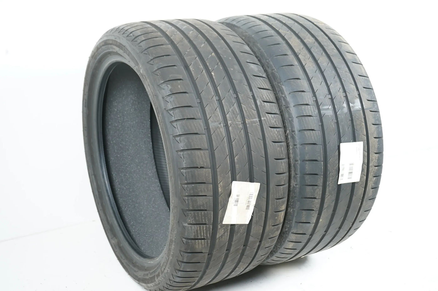 2 x Sommerreifen Bridgestone 285 35 20 Zoll DOT22/21 ca.5mm MO
