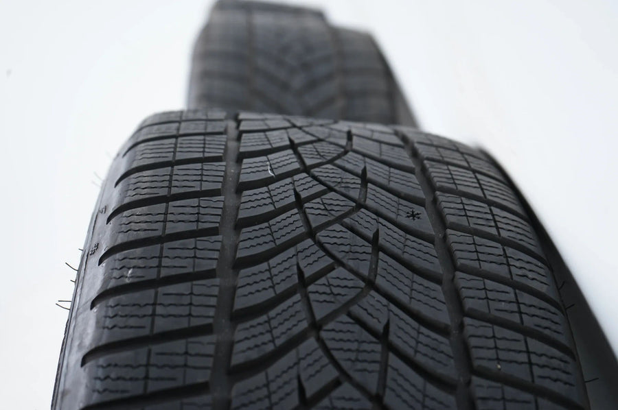 Pneumatici invernali, ruote invernali Mercedes Classe CLE W236 245 40 19 pollici A2364014100