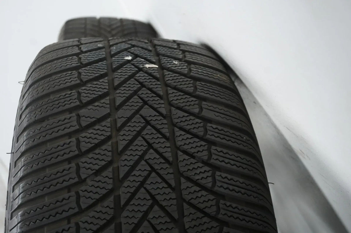 Mercedes EQC W293 N293 19 inch AMG alloy wheels winter tires winter wheels 235 55 R19 Detailansicht 11