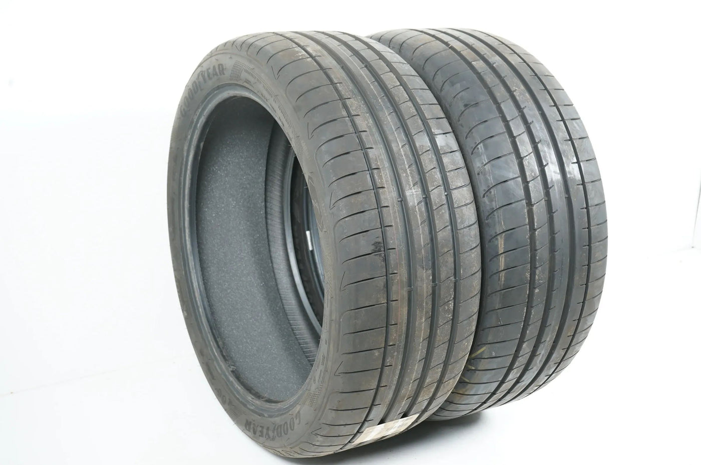 2 x Sommerreifen Goodyear 265 40 21 Zoll DOT21 ca.6-7mm MO
