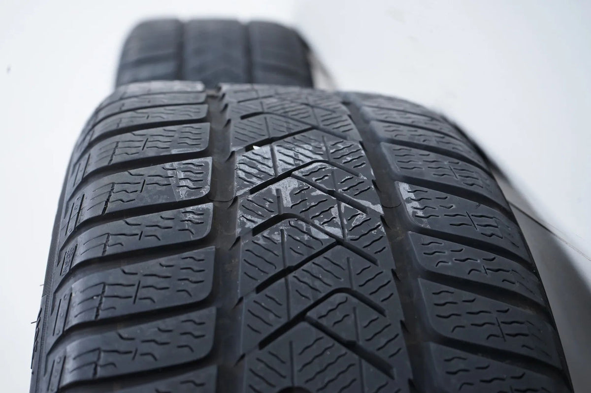 Mercedes C-Class W206 winter tires/wheels 225/45/18 inch Detailansicht 11